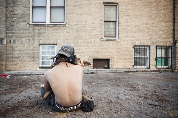 © Norah Levine Photography | homeless-youth-and-his-dog, 4PAWS helps pets stay with family