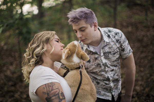 © Madeline Barr Photo Fall-engagement-photos-with-Corgi-puppy