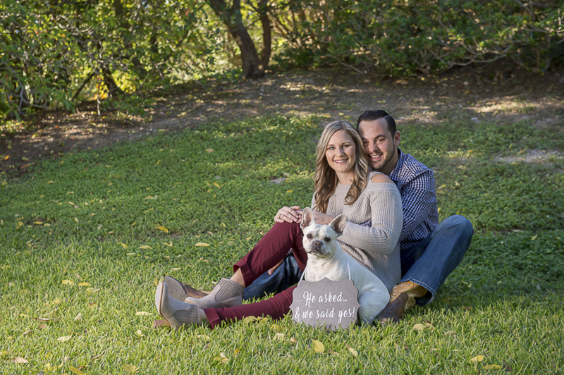 San Antonio engagement photos with a French Bulldog | ©Ata-Girl Photography | dog friendly engagement session
