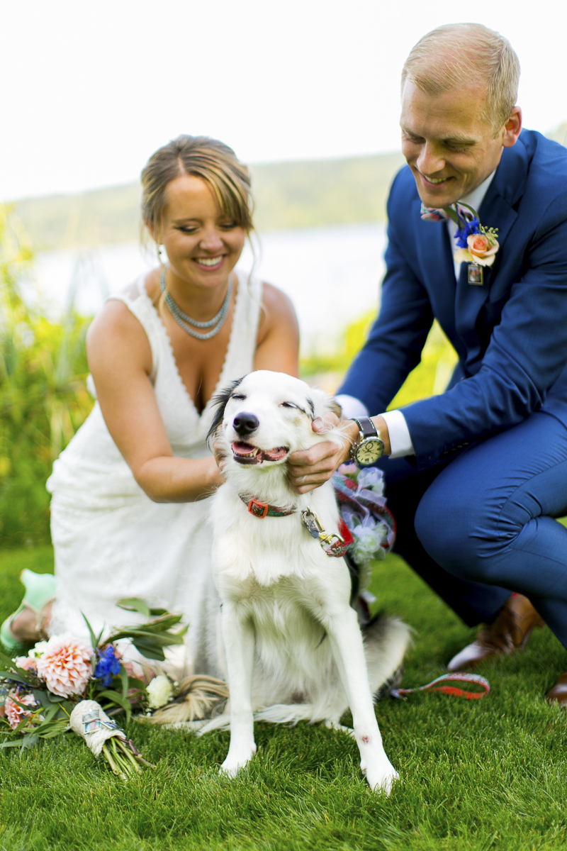 wedding couple and their dog, Border Collie-Australian Shepherd Mix ©Emma Lee Photography | Dogs in weddings