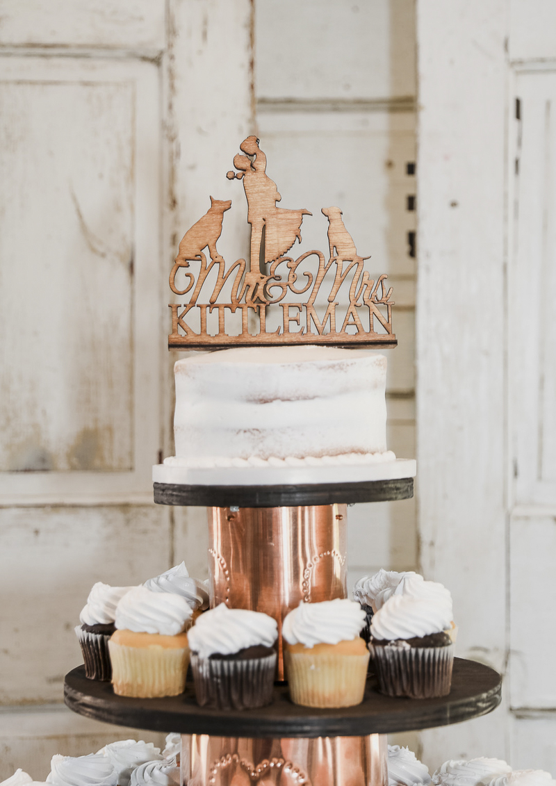 wedding cake topper with dogs | ©Shelby Chante' Photography- Dog Friendly Wedding