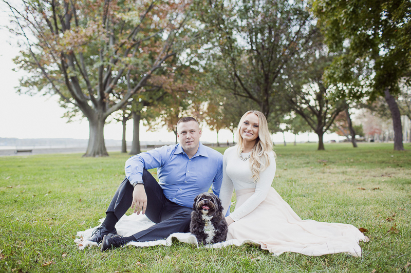 how to include pets in engagement pictures | ©Meely Photography | Perth Amboy, NJ