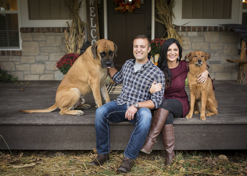 ©Irish Eyes Photography | fall family photos with dogs