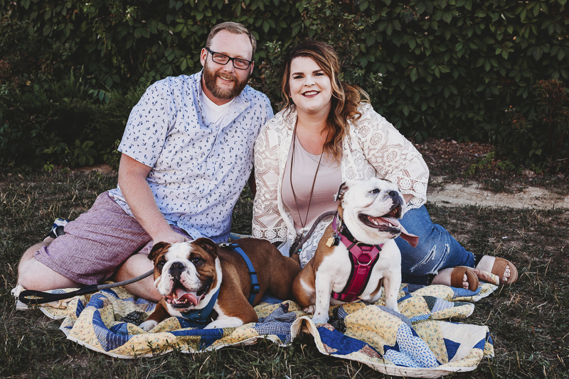 Wentzville, MO dog-friendly family portraits, ©Irish Eyes Photography