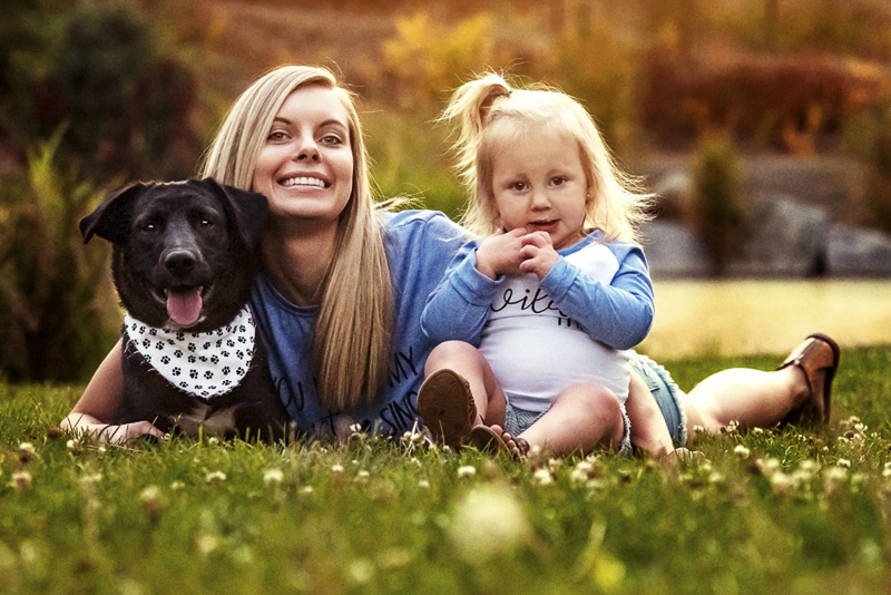 mom, toddler and dog, family portraits, ©Noses and Toes Photography, Spokane lifestyle dog photography