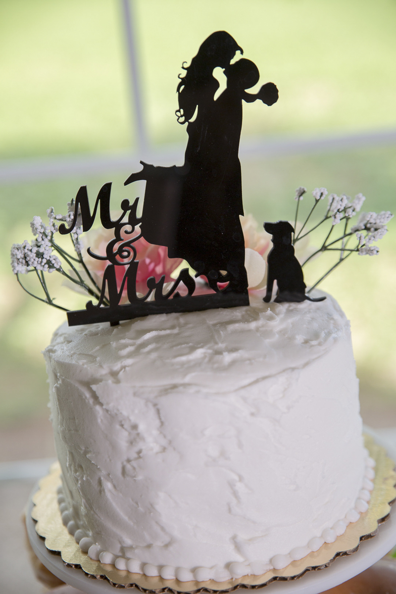adorable cake topper for dog lovers | ©Rheanna Lynn Photography, wedding dog