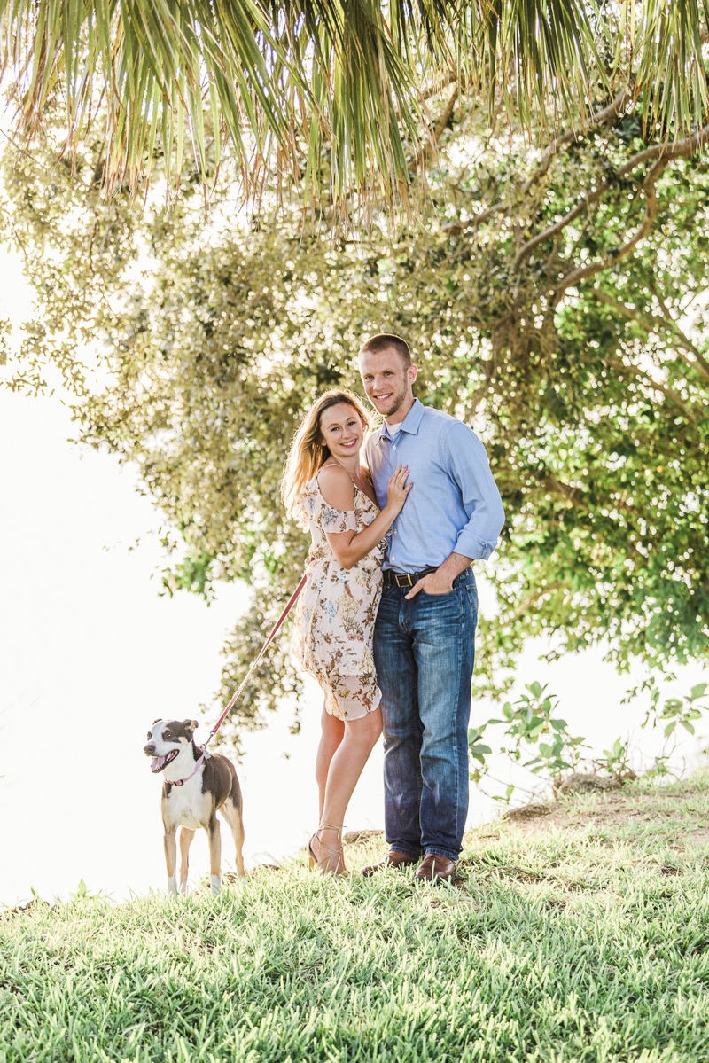 Engagement photos with a dog, ©Liz Cowlie Photography – dog-friendly engagement session
