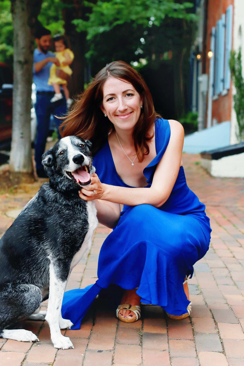 Lifestyle dog friendly family portraits Old Town Alexandria | ©Helena Woods 