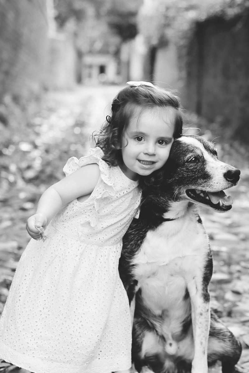 little girl and her dog, ©Helena Woods child photography
