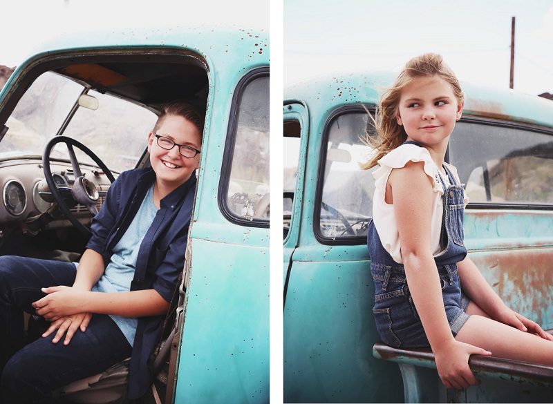 ideas for family photos with vintage truck, ©Sarah Jay Photography