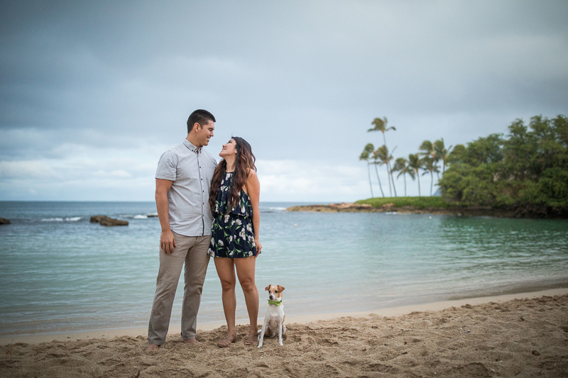 couple and their dog, Hawaiian beach engagement session | ©VIVIDfotos