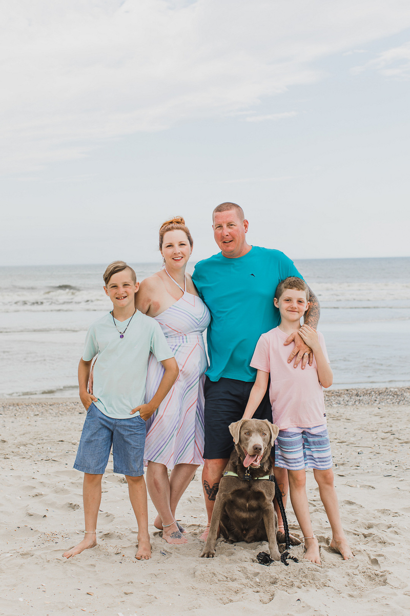 dog-friendly family portraits at the beach | ©Arli Quinn Photography. Corolla, NC