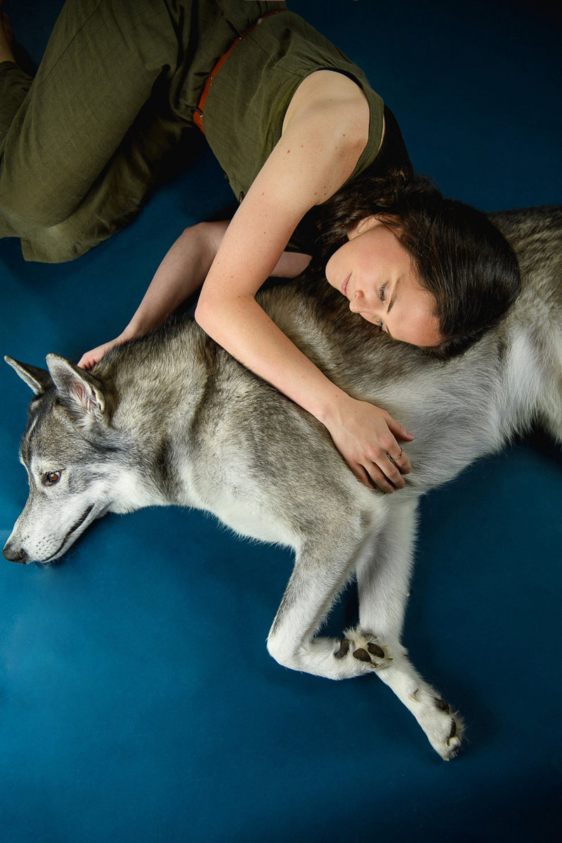love between dogs and humans, ©Eye Wander Photo | Baton Rouge pet-friendly studio portraits