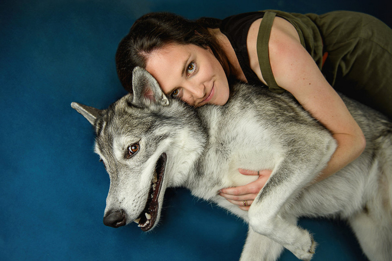 dog mom hugging her dog, ©Eye Wander Photo | Baton Rouge pet-friendly studio portraits