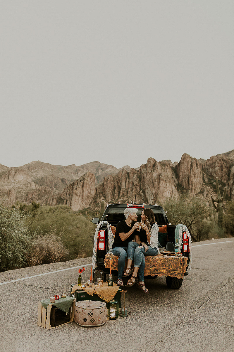 picnic in a truck, engagement photography ideas | ©Kali M Photos