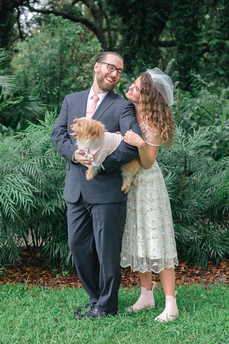 dog-friendly wedding, Hampton Park, Charleston |©Charleston Photo Art