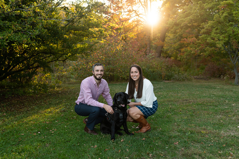couple and their dog, autumn engagement session | ©Jess Sinatra Photography | dog-friendly engagement portraits