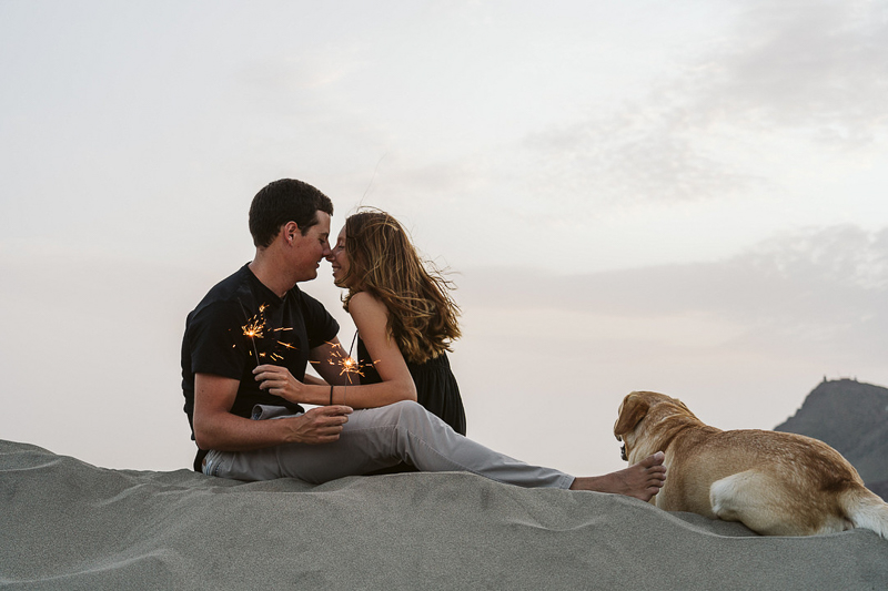 dog-friendly lifestyle session Cabo de Gata, Spain | ©Blancorazon Weddings