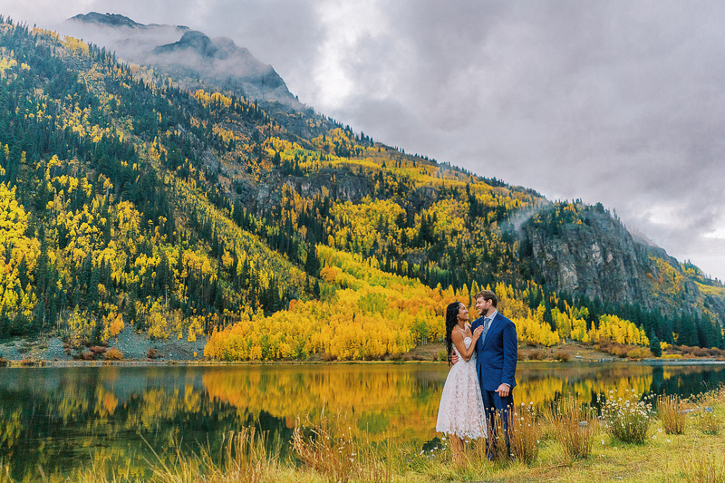 gorgeous fall elopement, Ouray, CO | ©Shell Creek Photography