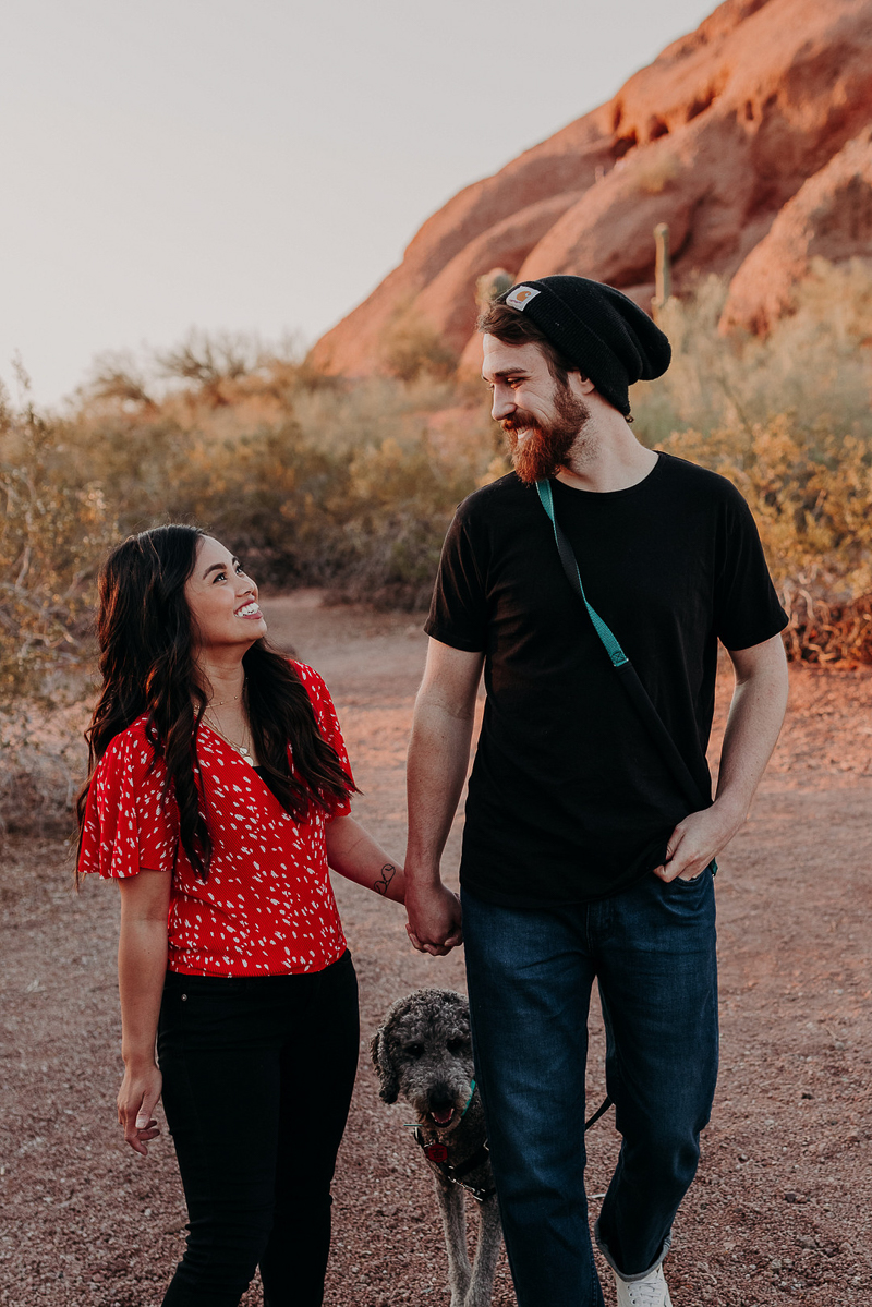 dog-friendly engagement session in the desert | ©Suzy Goodrick Photography