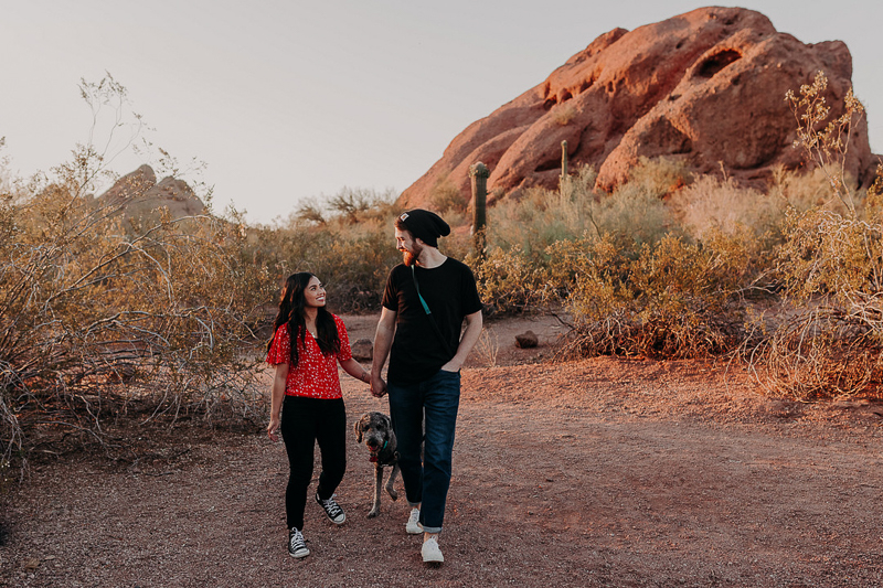 dog-friendly engagement session in the desert | ©Suzy Goodrick Photography
